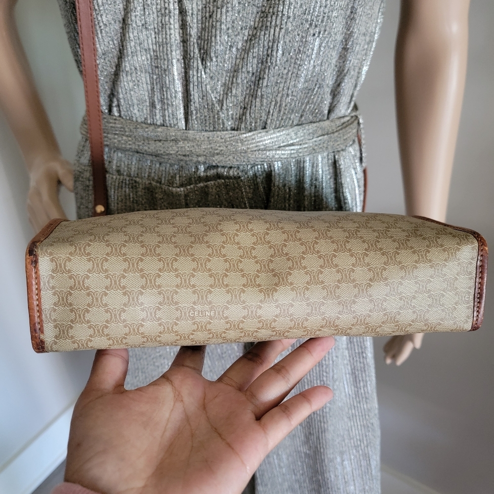 Authentic CELINE Clutch bag To Crossbody - Picture 9 of 15
